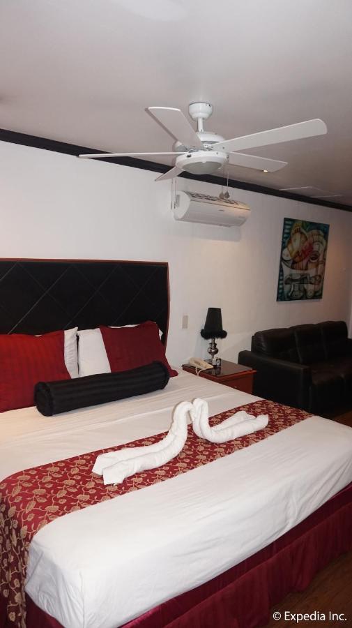 Grand Central Hotel Angeles Bagian luar foto
